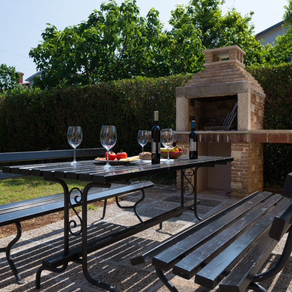 Apartments Villa Irena, Porec Apartments - Apartman Tina s jacuzzijem i Apartmani Villa Irena Poreč