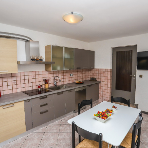 Kuhinja, Apartments Villa Irena, Porec Apartments - Apartman Tina s jacuzzijem i Apartmani Villa Irena Poreč