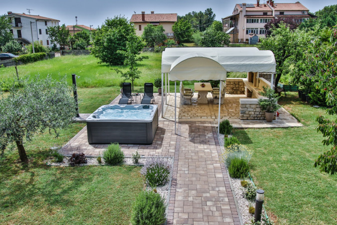 Aussenbereich, Porec Apartments - Apartment Tina mit Whirlpool und Apartments Villa Irena, Istrien, Kroatien Poreč