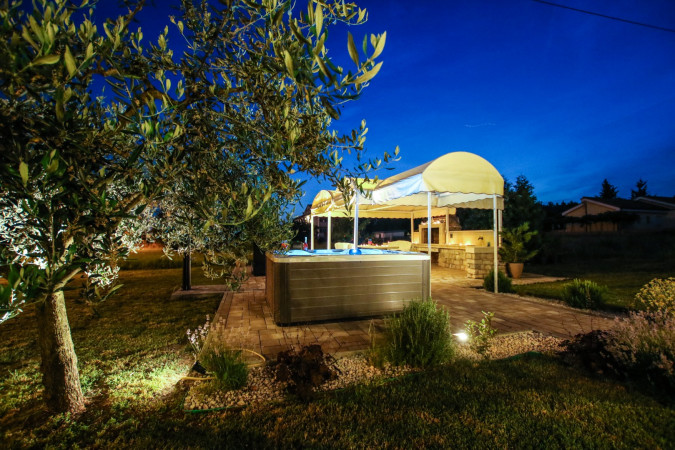 Aussenbereich, Porec Apartments - Apartment Tina mit Whirlpool und Apartments Villa Irena, Istrien, Kroatien Poreč