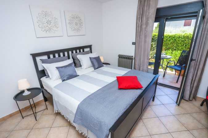 Porec Apartments - Apartment Tina with jacuzzi and Apartments Villa Irena, Istria, Croatia Poreč